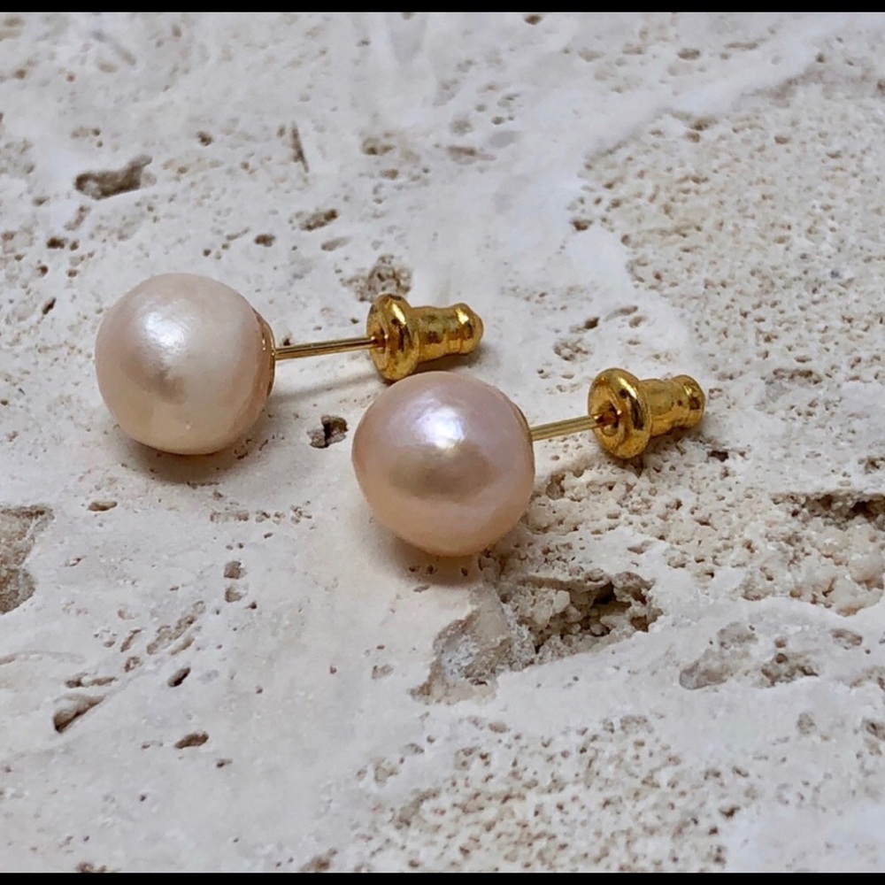 Natural Freshwater Pearl Earrings